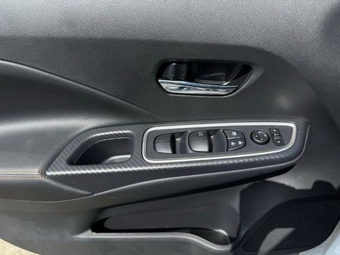 New 2025 Nissan Versa SR w/ Trunk Package image 19