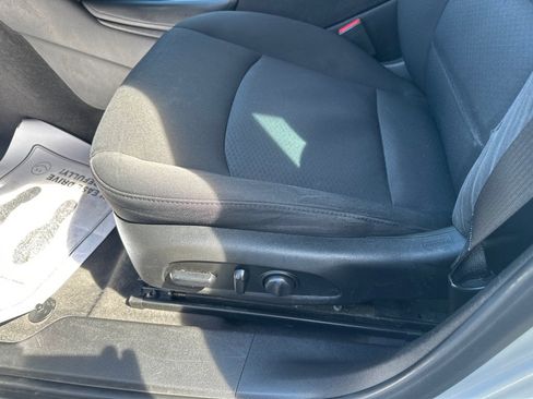 Used 2018 Chevrolet Malibu LT image 20