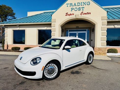 Used 2014 Volkswagen Beetle 2.5 image 22