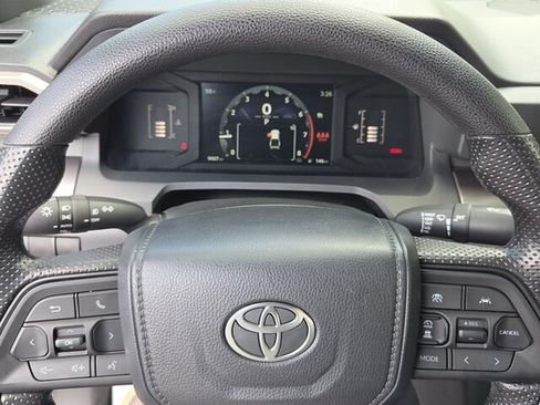 Used 2025 Toyota Tacoma SR5 AWD/4WD image 24