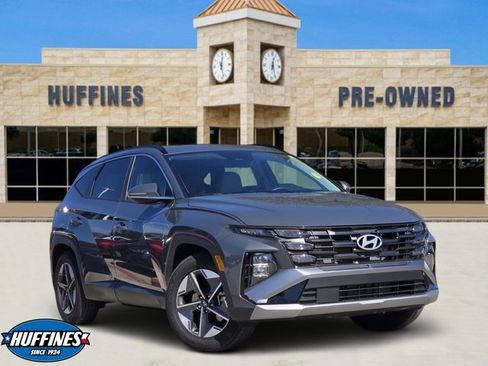 Certified 2025 Hyundai Tucson SEL image 1