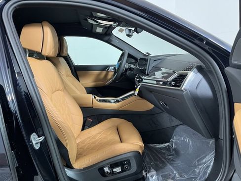 New 2026 BMW X6 M60i w/ Parking Assistance Package image 22