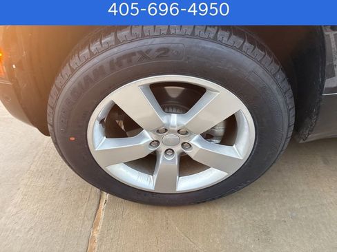 Used 2024 Land Rover Defender 110 S image 7