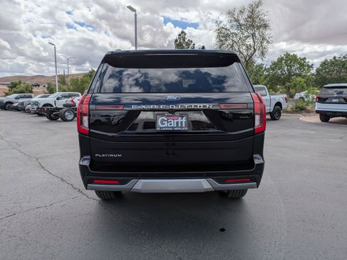 Certified 2025 Ford Expedition Platinum image 6