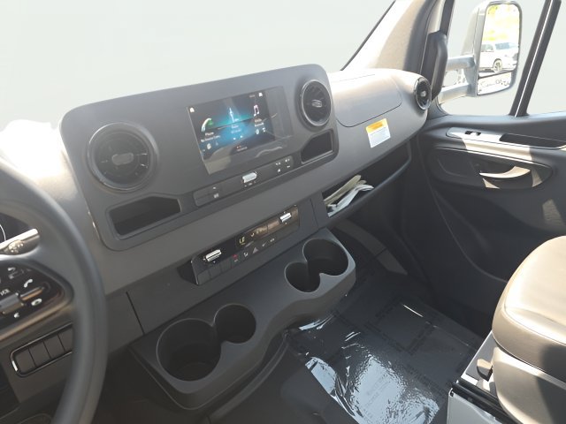 Used 2023 Mercedes-Benz Sprinter 3500 image 20