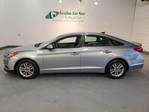 Used 2015 Hyundai Sonata SE w/ Option Group 09 FWD image 3