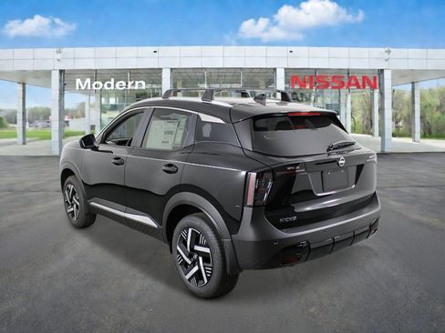 New 2026 Nissan Kicks SV w/ Cold Weather Package FWD image 3