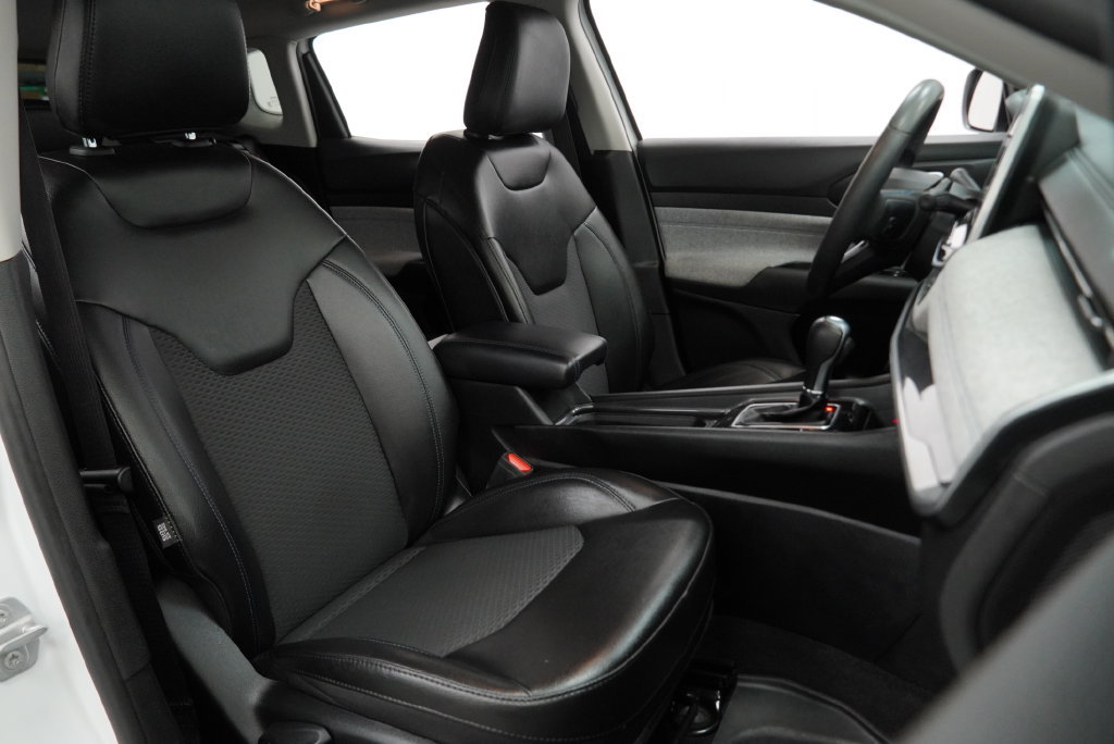 Used 2022 Jeep Compass Latitude FWD image 37