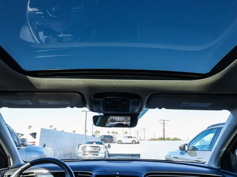 Used 2022 Hyundai Tucson Limited image 17