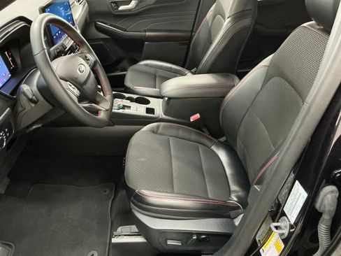 Used 2025 Ford Escape ST-Line w/ Tech Pack #1 FWD image 13