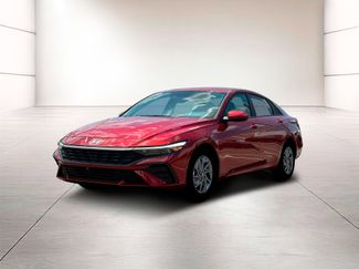 Used 2025 Hyundai Elantra Blue video 1