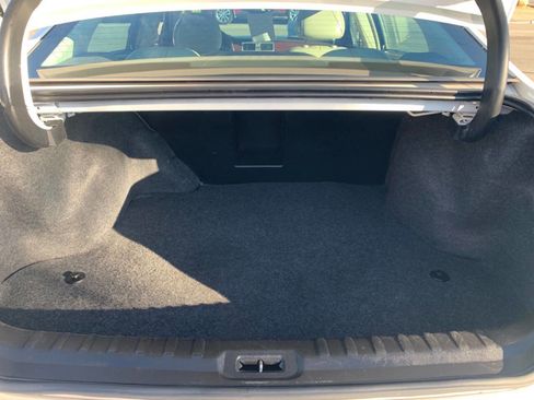 Used 2011 Buick Lucerne Super image 14