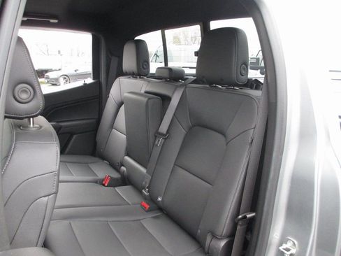 Used 2023 Chevrolet Colorado LT w/ LT Convenience Package III image 19