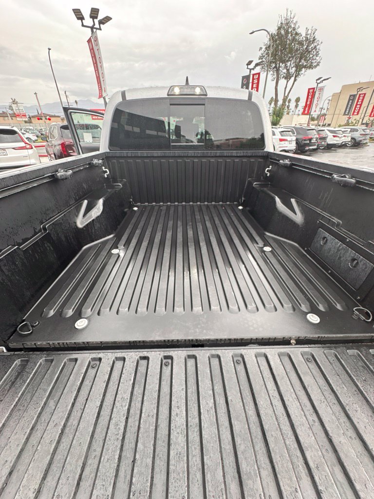 Used 2019 Toyota Tacoma SR5 RWD image 18