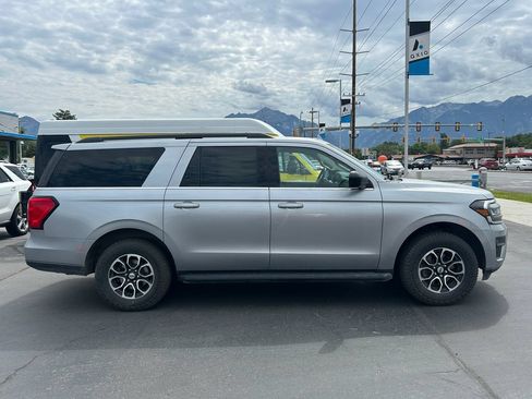 Used 2022 Ford Expedition Max XL AWD/4WD image 2