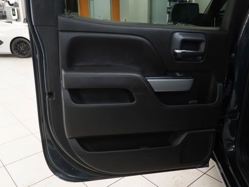 Used 2018 Chevrolet Silverado 1500 LT w/ All Star Edition AWD/4WD image 18