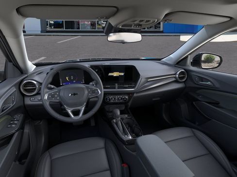 New 2026 Chevrolet Trax ACTIV w/ Sunroof Package FWD image 15