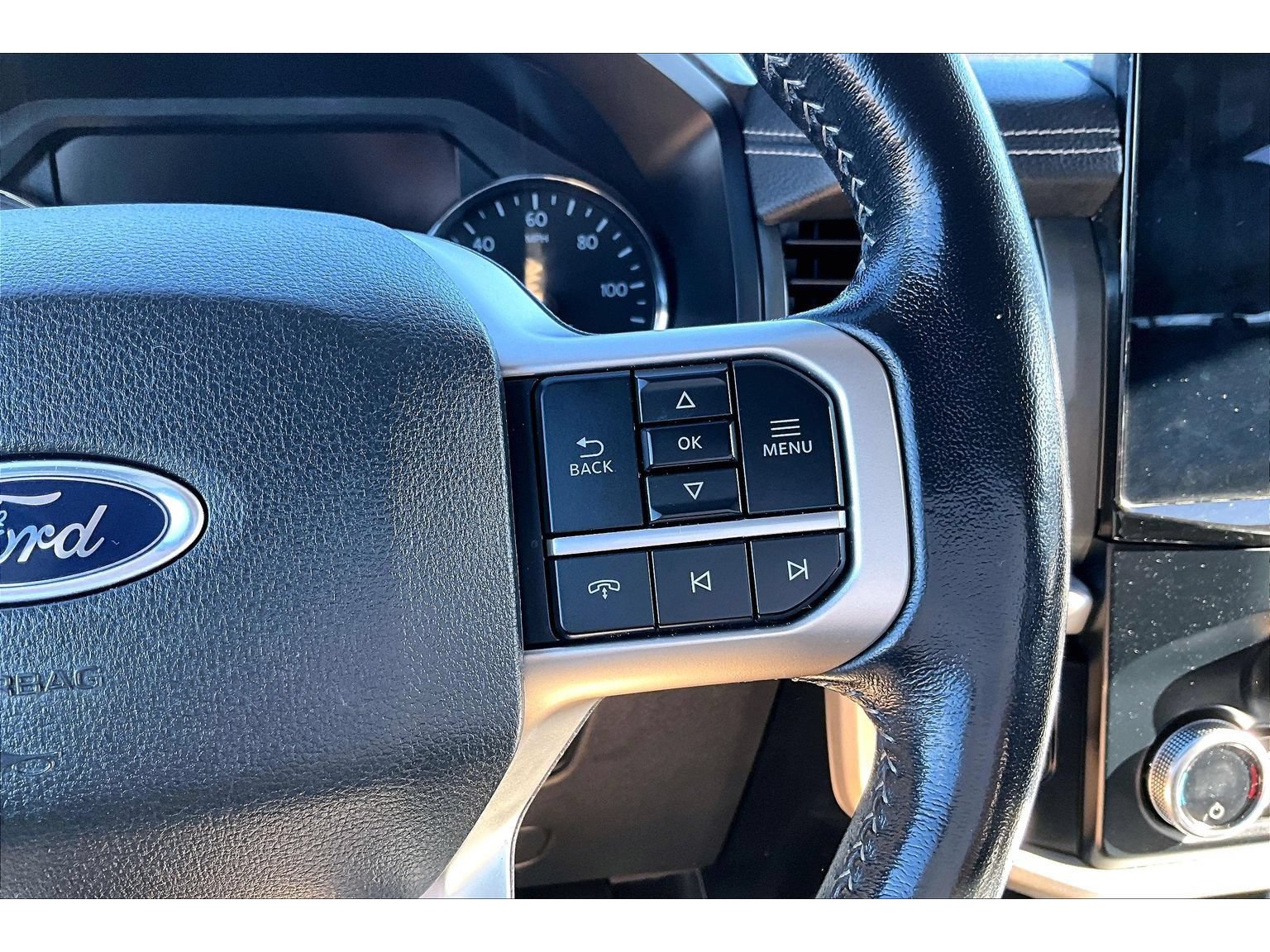 Used 2024 Ford Expedition XLT AWD/4WD image 12