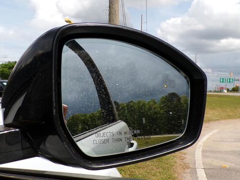 Used 2019 Land Rover Discovery Sport image 24