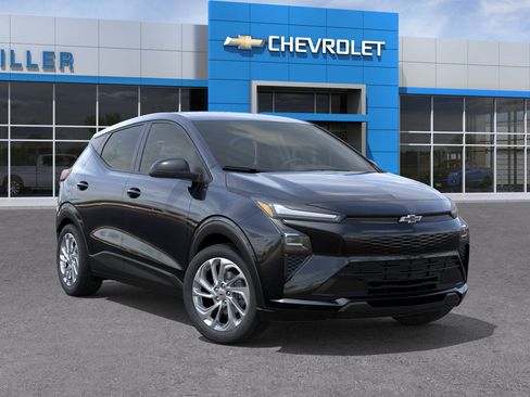 New 2027 Chevrolet Bolt LT FWD image 7