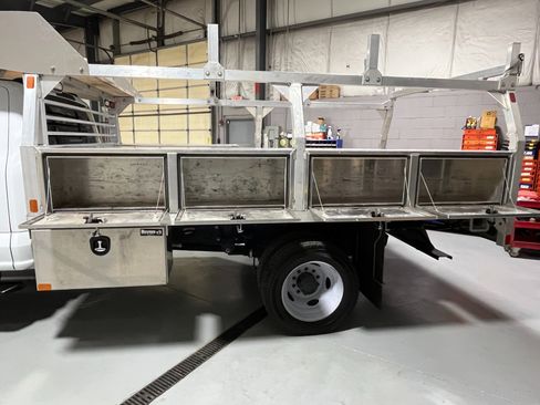 Used 2023 Ford F550 4x4 Crew Cab Super Duty image 11