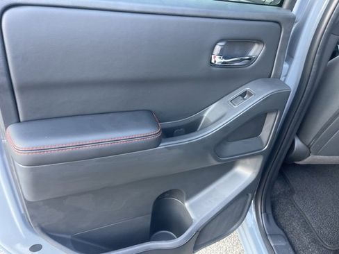 New 2025 Nissan Frontier PRO-4X w/ Interior Protection Package image 29