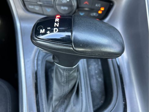 Certified 2022 Dodge Challenger GT w/ Blacktop Package RWD image 17