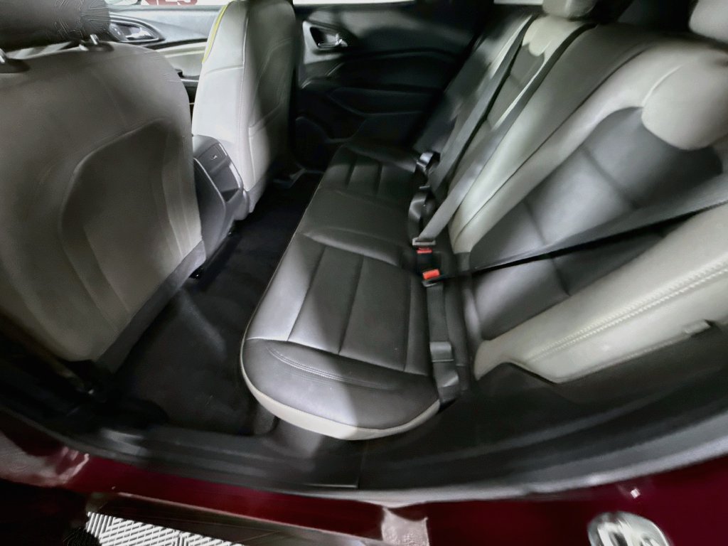 Used 2024 Chevrolet Trax ACTIV w/ Driver Confidence Package FWD image 26