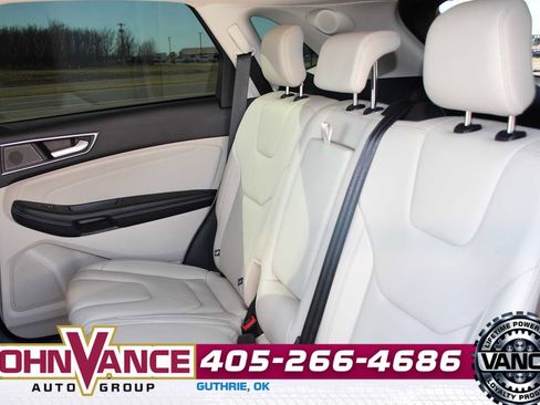 Used 2022 Ford Edge Titanium image 24