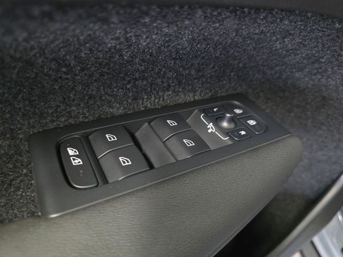 Certified 2023 Volvo C40 P8 Recharge Ultimate w/ Protection Package Premier image 25