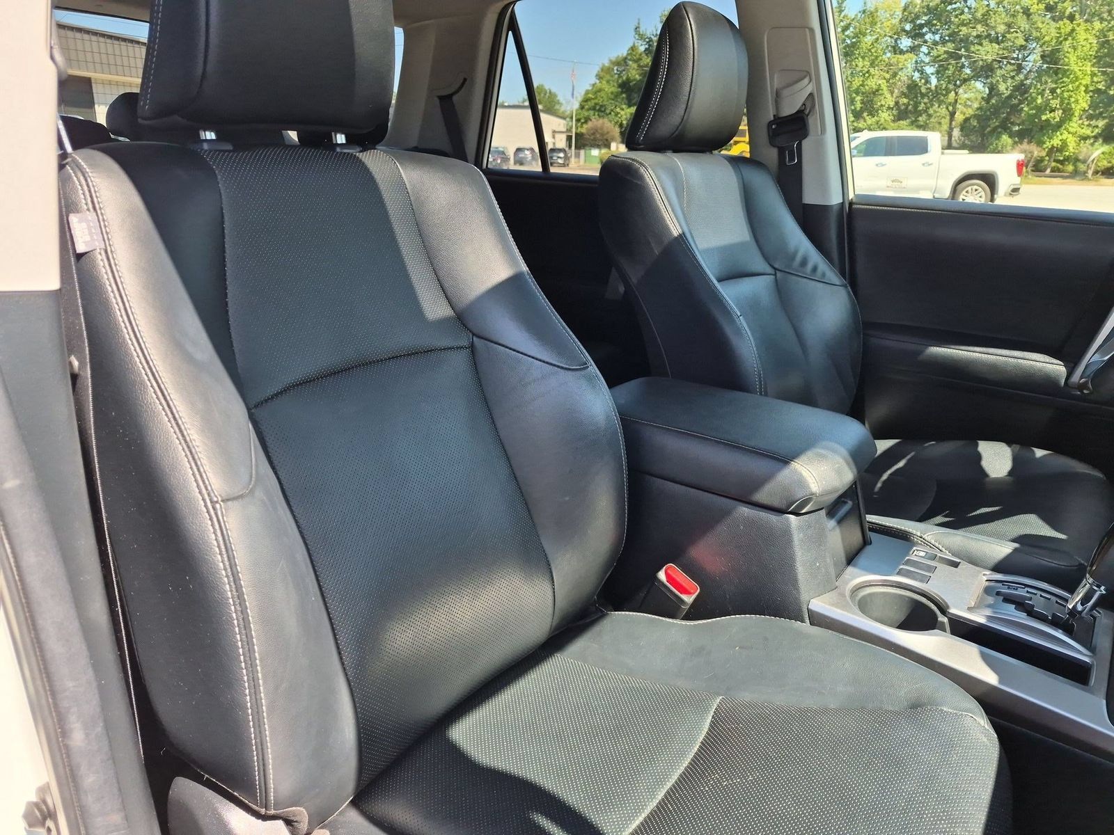 Used 2020 Toyota 4Runner Limited RWD image 30
