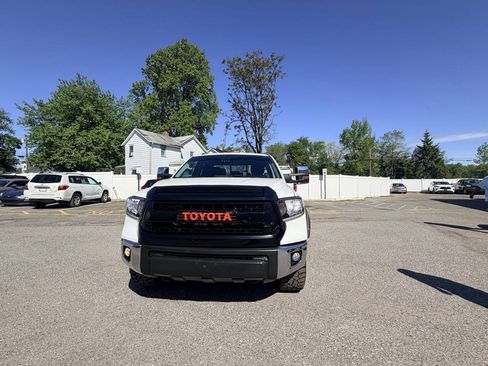 Used 2019 Toyota Tundra SR5 AWD/4WD image 3