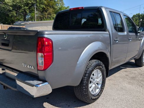 Used 2016 Nissan Frontier SV AWD/4WD image 6