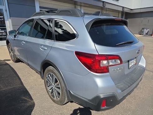 Used 2018 Subaru Outback 2.5i Limited AWD/4WD image 4