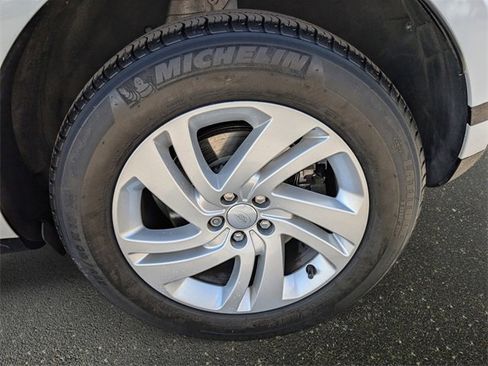 Used 2022 Land Rover Range Rover Evoque R-Dynamic S image 4