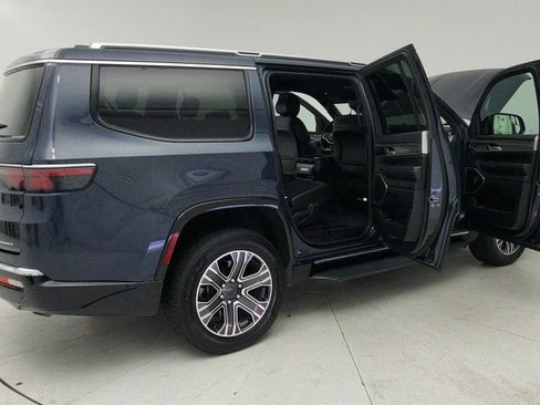 Used 2024 Jeep Wagoneer Series II w/ Flexible Seating Group RWD image 12