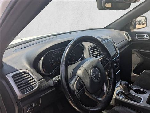 Used 2022 Jeep Grand Cherokee Laredo X RWD image 10