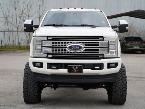 Used 2018 Ford F250 Platinum w/ Platinum Ultimate Package image 3