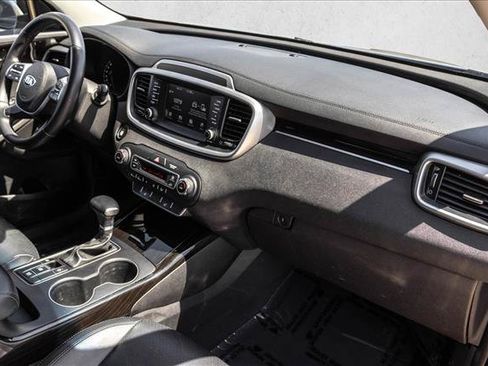 Used 2020 Kia Sorento EX FWD image 29