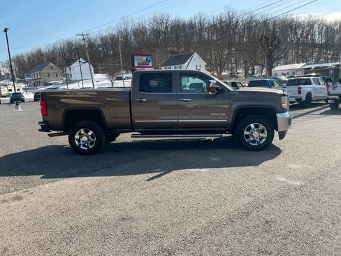 Used 2015 GMC Sierra 2500 SLT w/ Suspension Package, Off-Road image 8