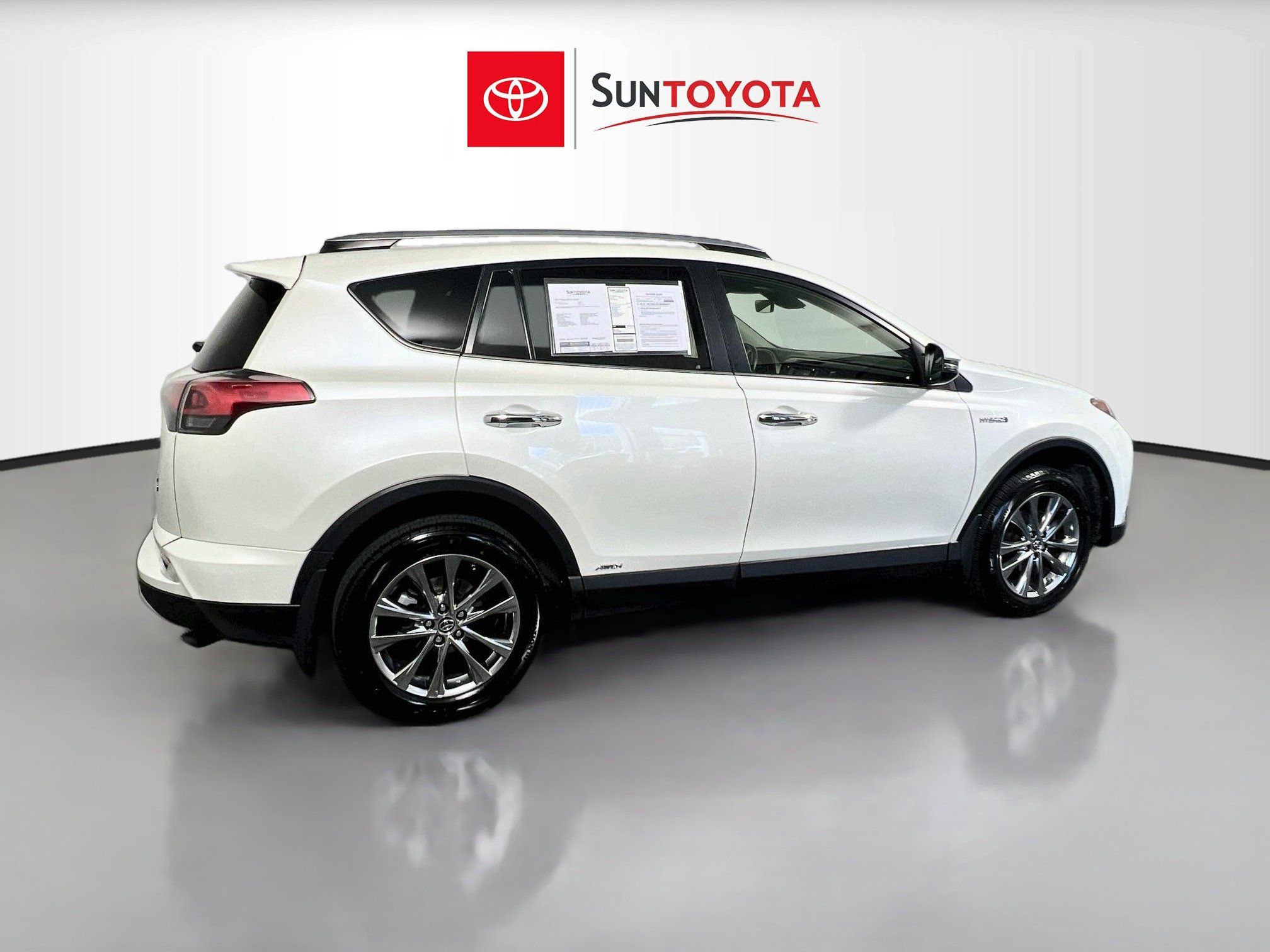 Used 2017 Toyota RAV4 Limited w/ All Weather Liner Package AWD/4WD image 4