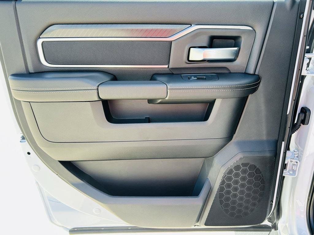 New 2025 RAM 2500 Big Horn AWD/4WD image 23