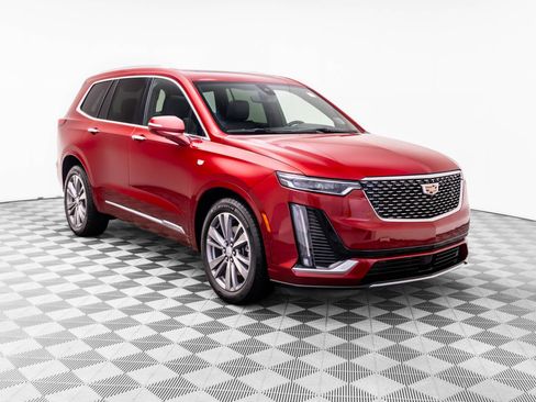 Used 2025 Cadillac XT6 Premium Luxury w/ Platinum Package AWD/4WD image 7