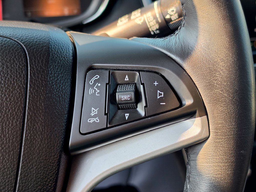Used 2022 Chevrolet Trax LT w/ LT Convenience Package FWD image 18