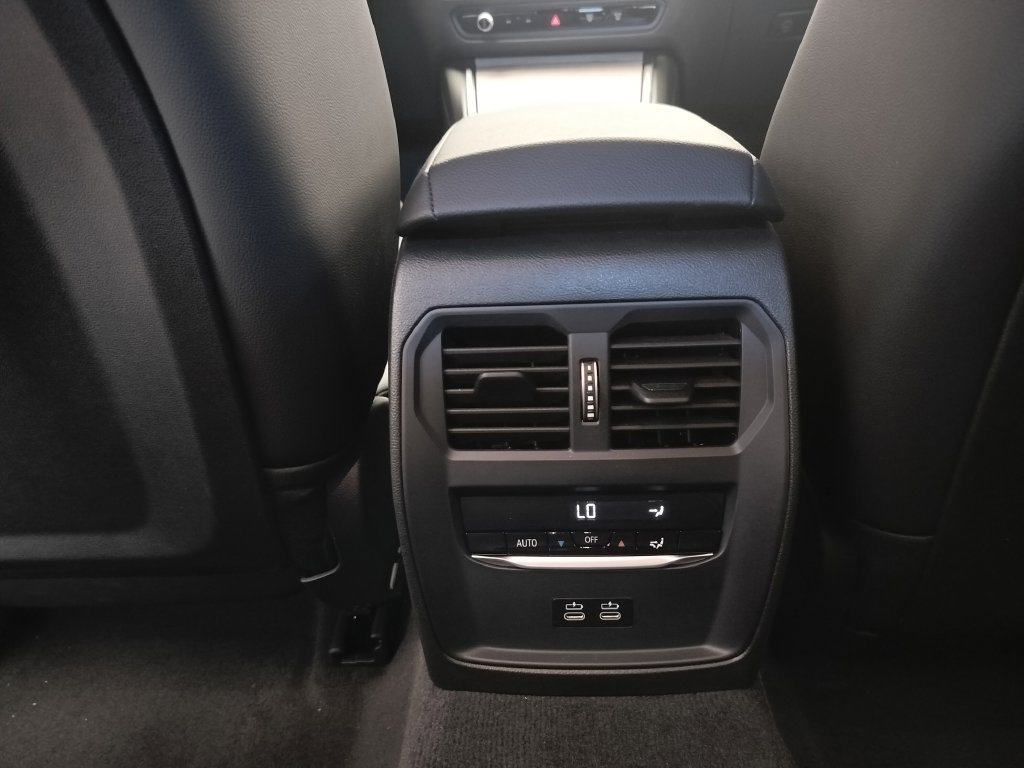 Certified 2026 BMW 330i Sedan RWD image 21