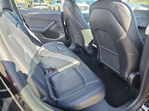 Used 2022 Tesla Model Y Performance image 14