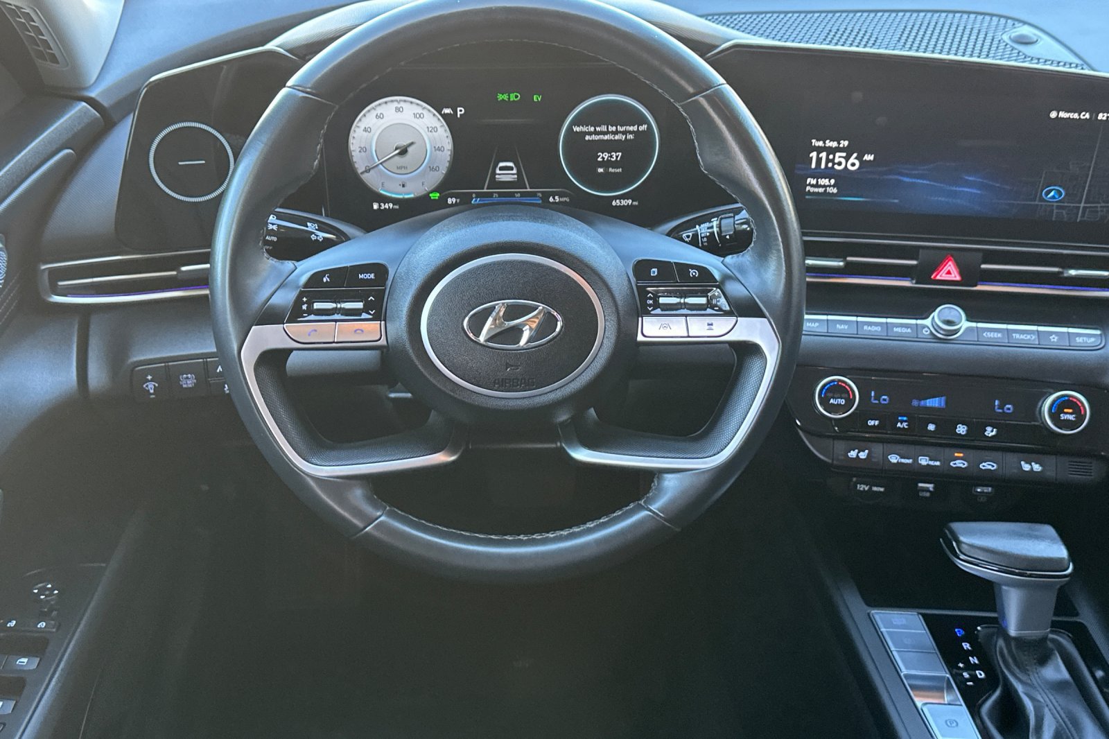 Used 2023 Hyundai Elantra Limited FWD image 14