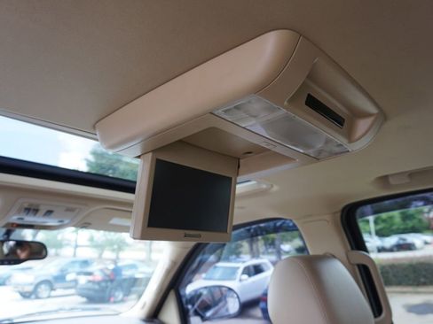 Used 2013 Cadillac Escalade Premium image 21