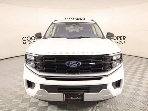 Used 2025 Ford Expedition Max Platinum image 10