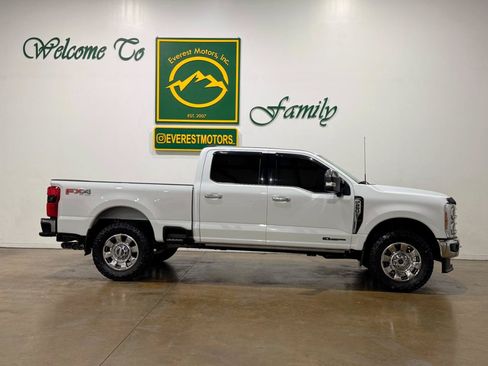 Used 2024 Ford F250 Lariat w/ Lariat Ultimate Package AWD/4WD image 9